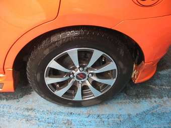 2004 Mazda Demio Pictures