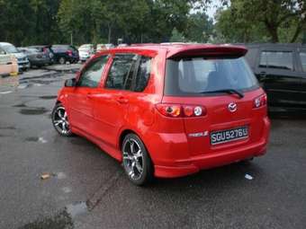 2004 Mazda Demio Pictures