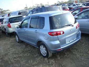 2004 Mazda Demio Pics