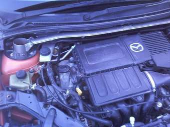 2004 Mazda Demio Pictures