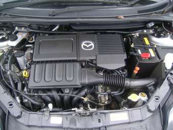 2004 Mazda Demio Photos