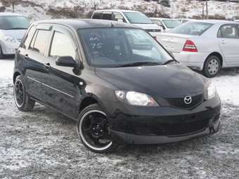 2004 Mazda Demio Pictures