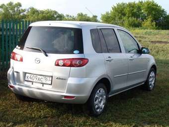 2004 Mazda Demio Photos