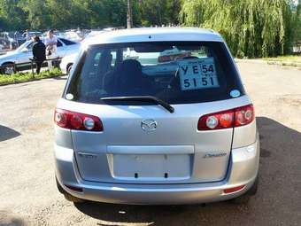 2004 Mazda Demio Pictures