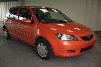 2004 Mazda Demio Pictures