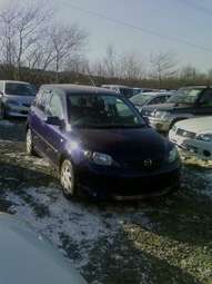2004 Mazda Demio Pics