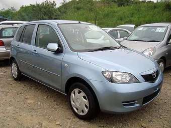 2004 Mazda Demio