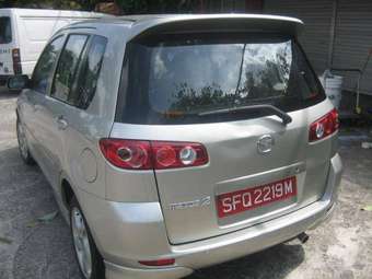 2004 Mazda Demio Pictures