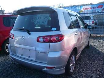 2004 Mazda Demio Pictures
