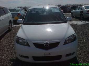 2004 Mazda Demio Pictures