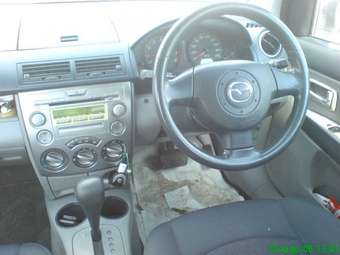 2004 Mazda Demio Photos