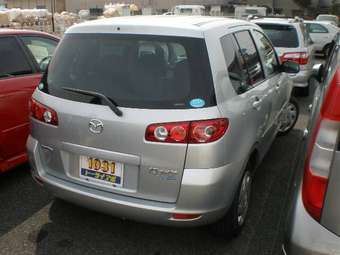 2004 Mazda Demio Pictures