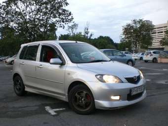 2004 Mazda Demio Pics