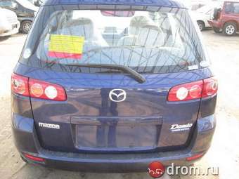 2004 Mazda Demio Pictures