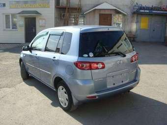 2004 Mazda Demio Images