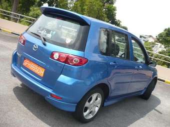 2004 Mazda Demio Images