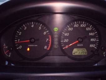 2004 Mazda Demio Photos