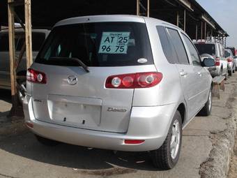 2004 Mazda Demio Pictures