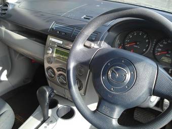 2004 Mazda Demio Photos