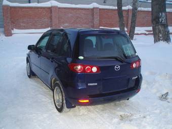 2004 Mazda Demio Photos