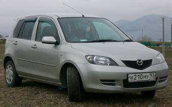 2004 Mazda Demio Images