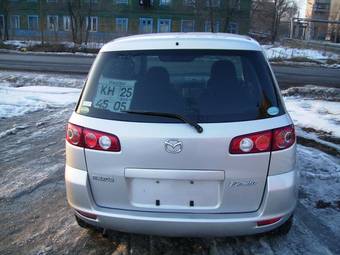 2004 Mazda Demio Pictures