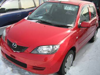 2004 Mazda Demio Photos