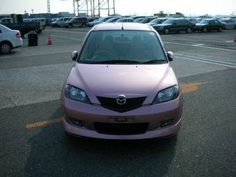 2004 Mazda Demio Pictures