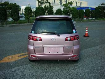 2004 Mazda Demio Photos