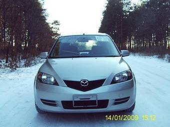 2004 Mazda Demio Pics