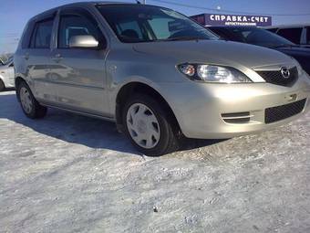 2004 Mazda Demio Pictures