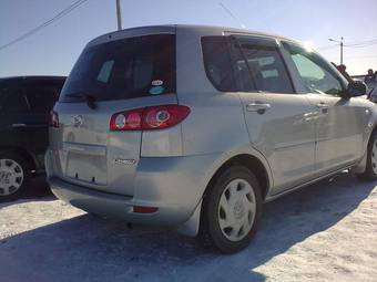 2004 Mazda Demio Photos