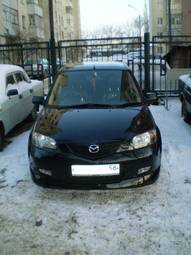 2004 Mazda Demio Pictures