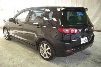 2004 Mazda Demio Pictures