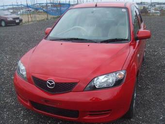 2004 Mazda Demio Photos