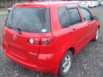 2004 Mazda Demio Pictures