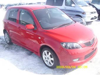 2004 Mazda Demio Photos