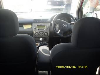 2004 Mazda Demio Photos
