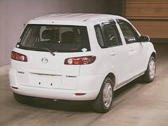 2004 Mazda Demio Pictures