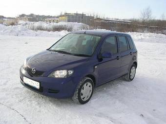 2004 Mazda Demio Pictures