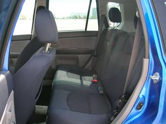 2004 Mazda Demio Pics