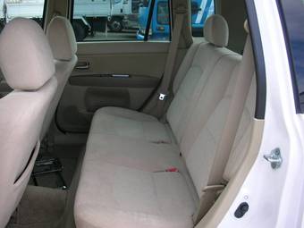 2004 Mazda Demio Pictures