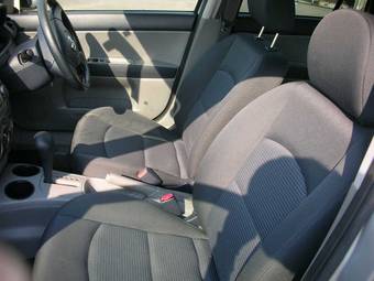 2004 Mazda Demio Photos