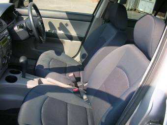 2004 Mazda Demio Pictures