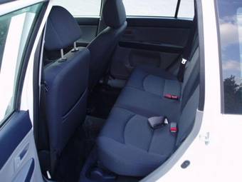 2004 Mazda Demio Pictures