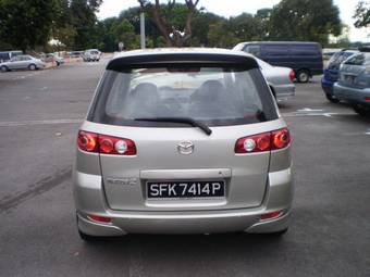 2004 Mazda Demio Photos