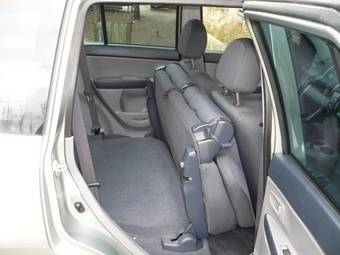 2004 Mazda Demio Photos