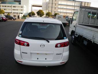 2004 Mazda Demio Pics