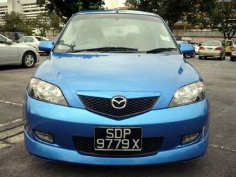 2004 Mazda Demio Pictures