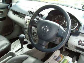 2004 Mazda Demio Pictures